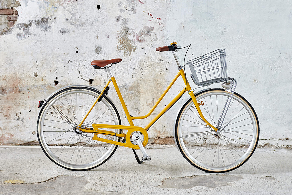 Roetz Road Ladies in Rebel Yellow
